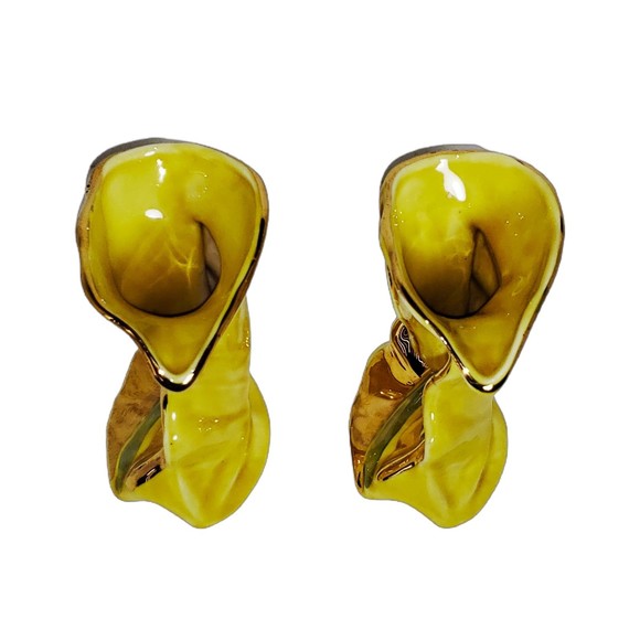 Enchanting Retro Calla Lily Vases Adorned with 24kt Gold Trim for a Cozy Cottage - Picture 7 of 8